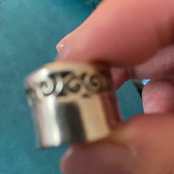 925 Sterling Silver ring made in Israel And marked as such SIZE 6 - Picture 4 of 5